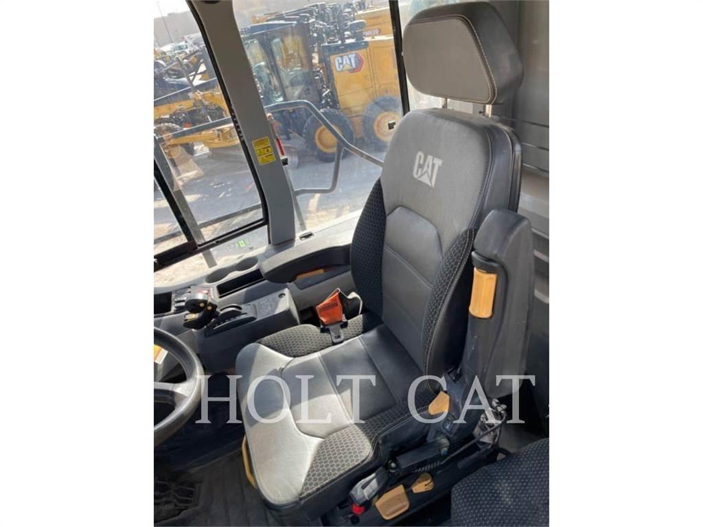 CAT 745 Dumpers articolati