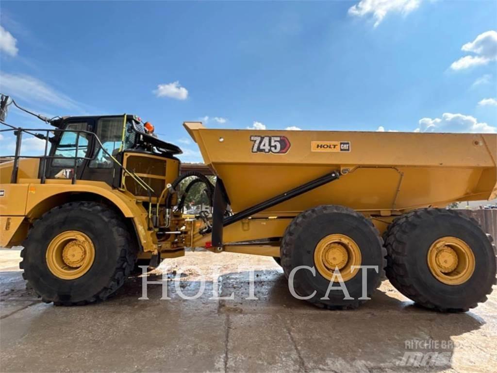 CAT 745 Dumpers articolati