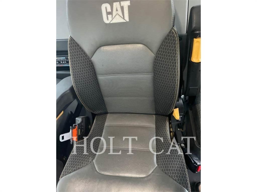 CAT 745 Dumpers articolati