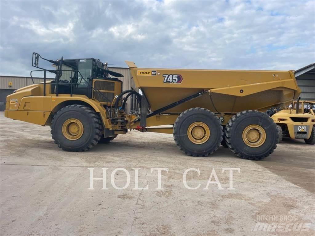 CAT 745 Dumpers articolati