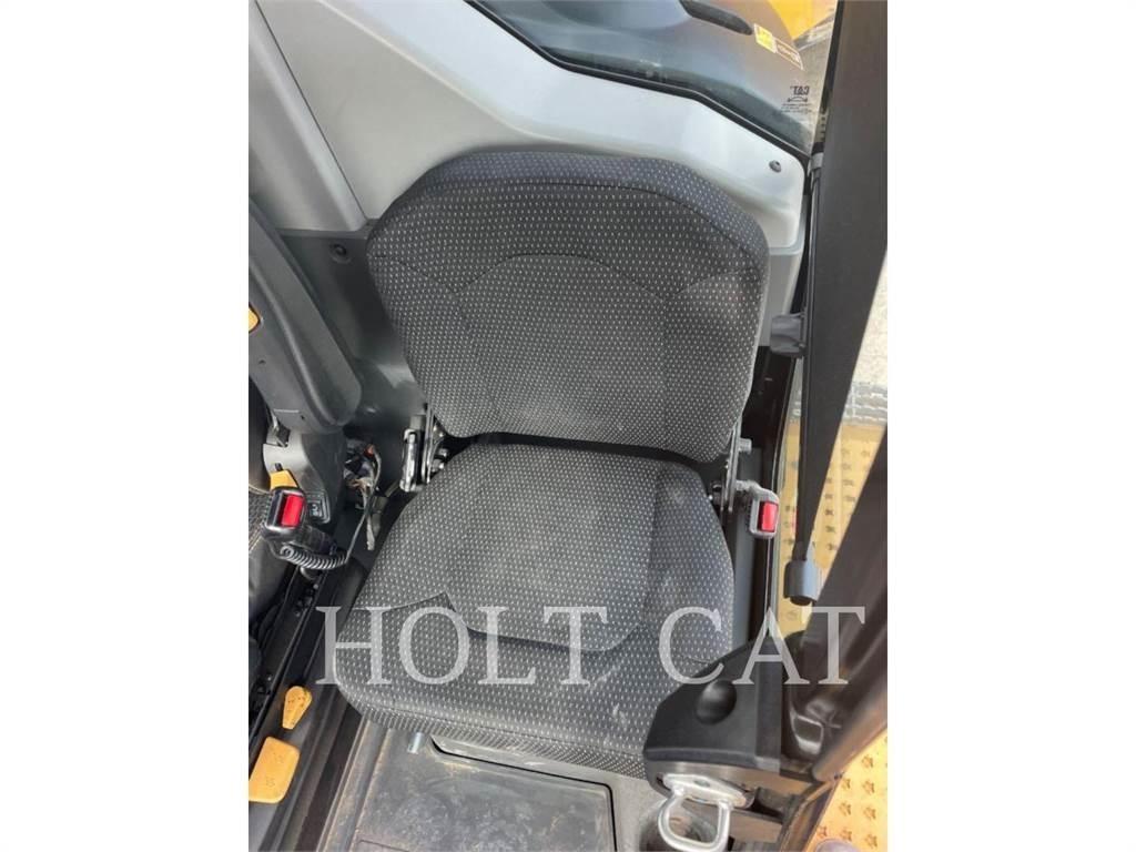 CAT 745 Dumpers articolati