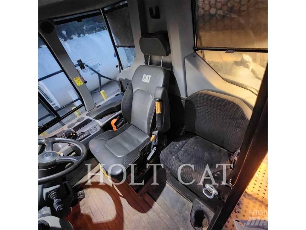 CAT 745 Dumpers articolati
