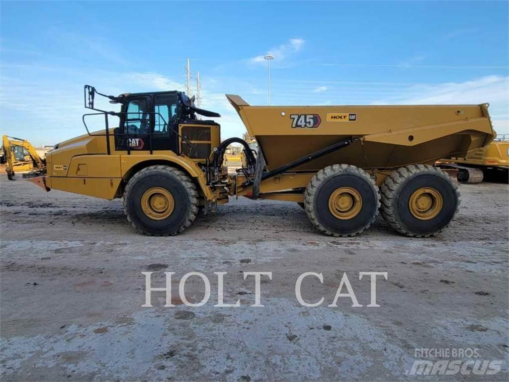 CAT 745 Dumpers articolati