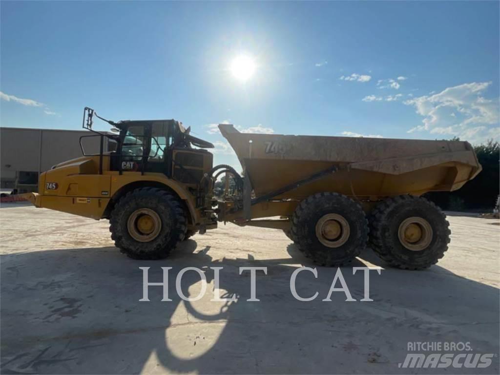 CAT 745 Dumpers articolati