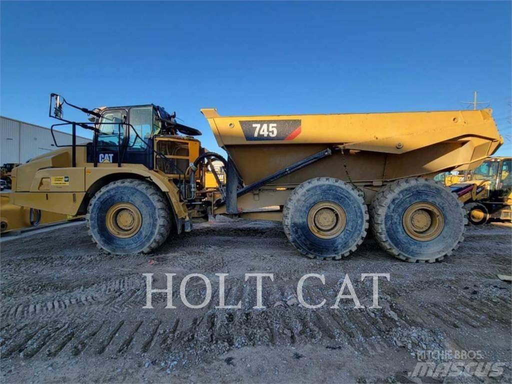 CAT 745 Dumpers articolati
