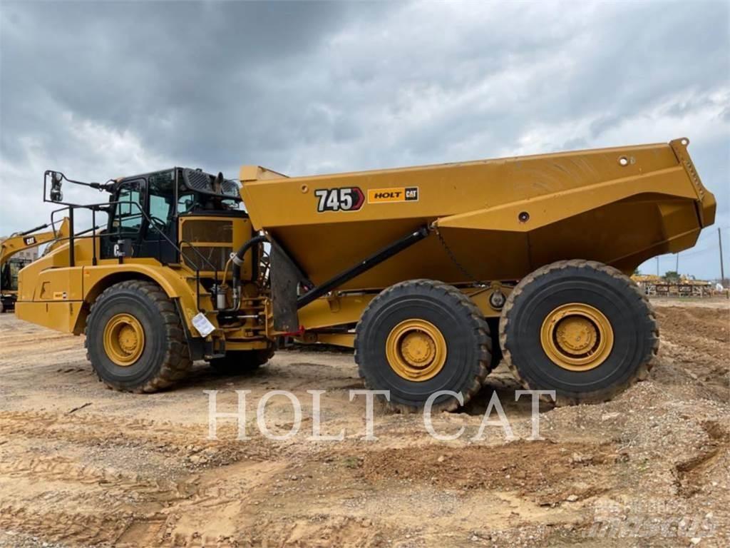 CAT 745 Dumpers articolati