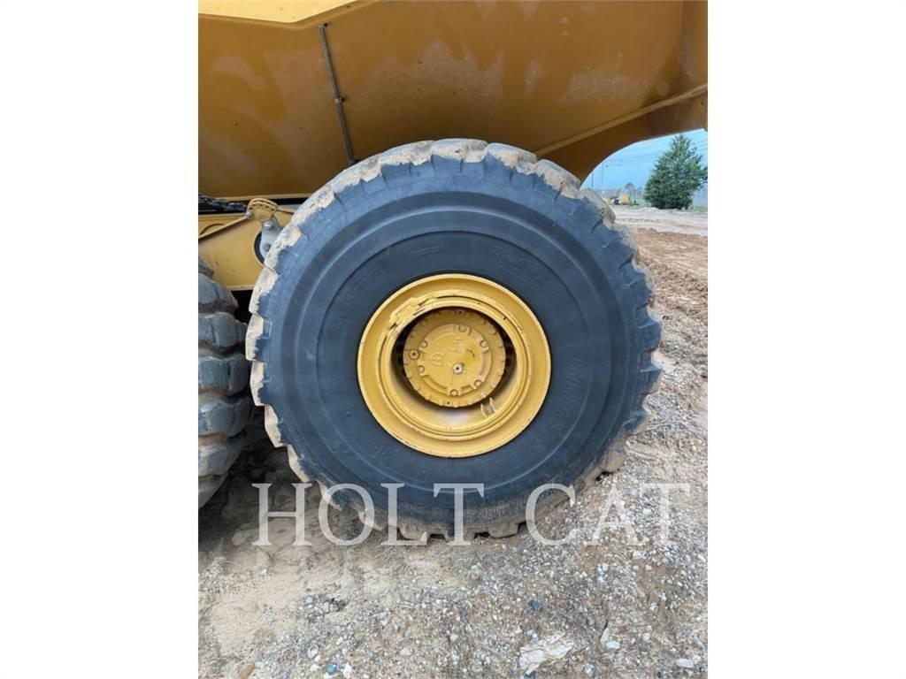 CAT 745 Dumpers articolati