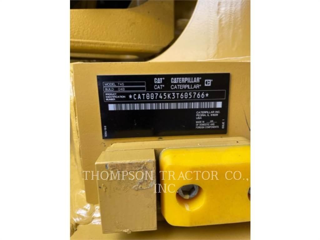 CAT 745 Dumpers articolati