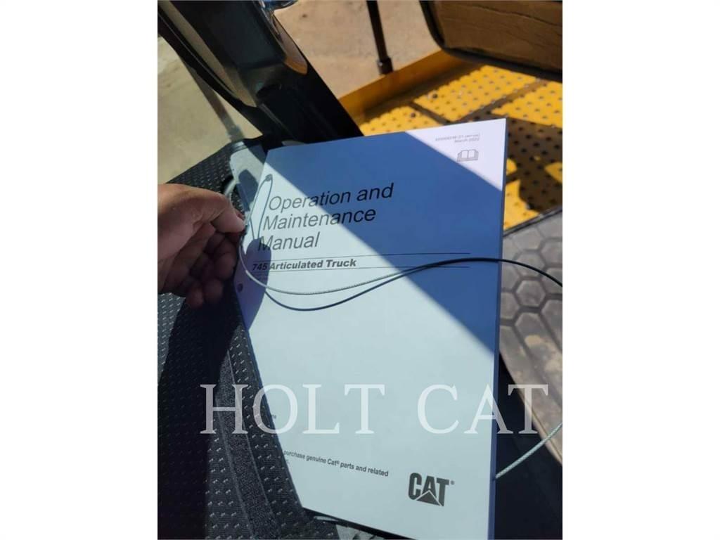 CAT 745 Dumpers articolati