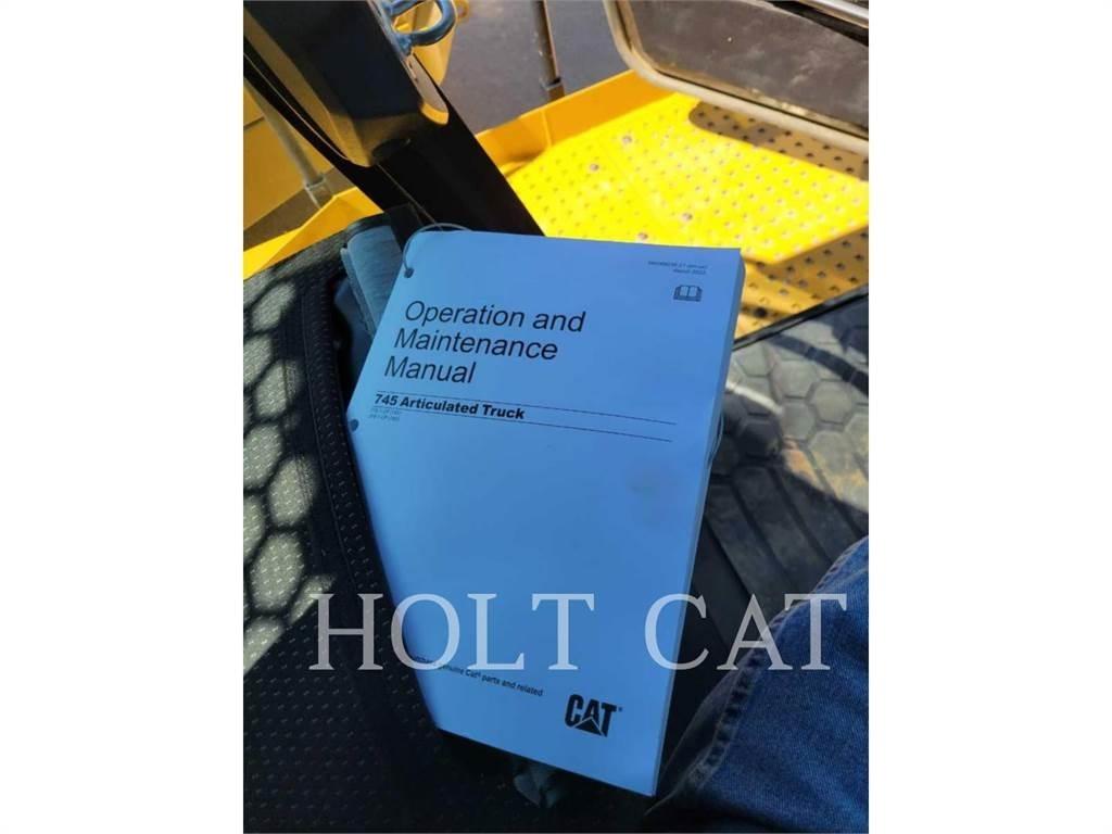 CAT 745 Dumpers articolati