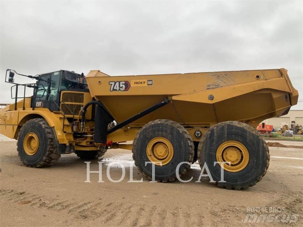 CAT 745 Dumpers articolati