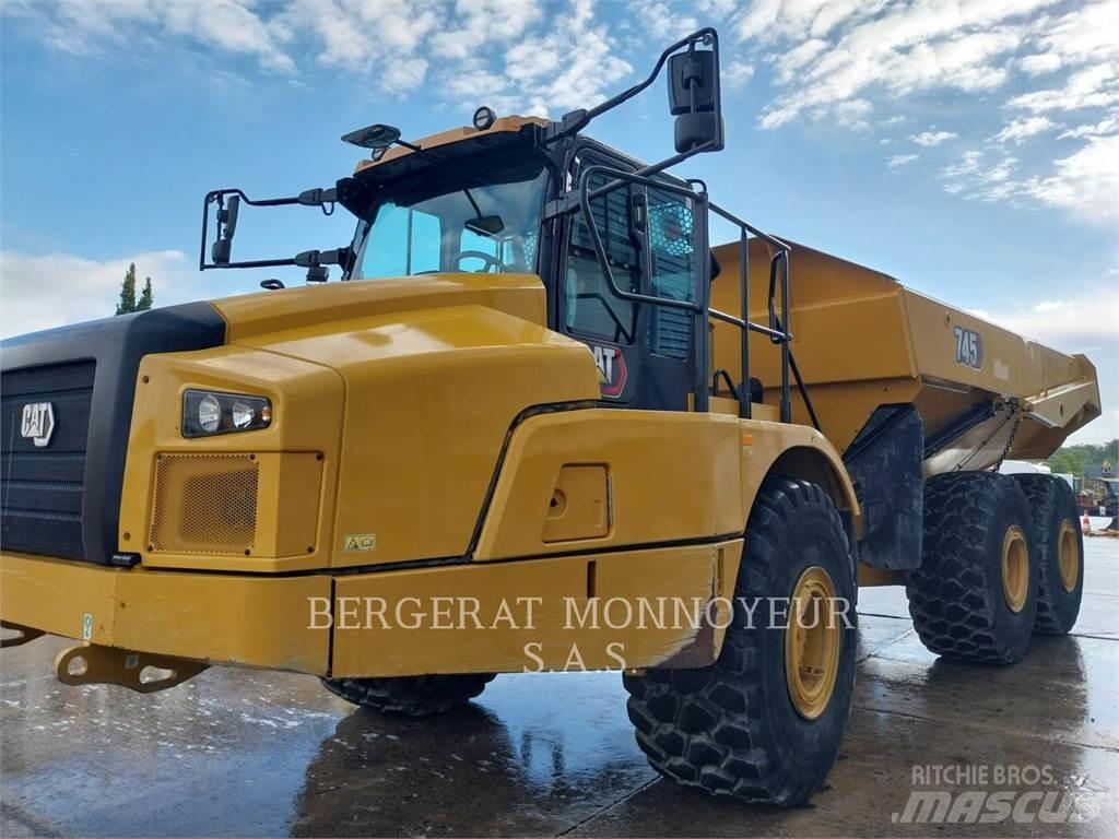 CAT 745 Dumpers articolati