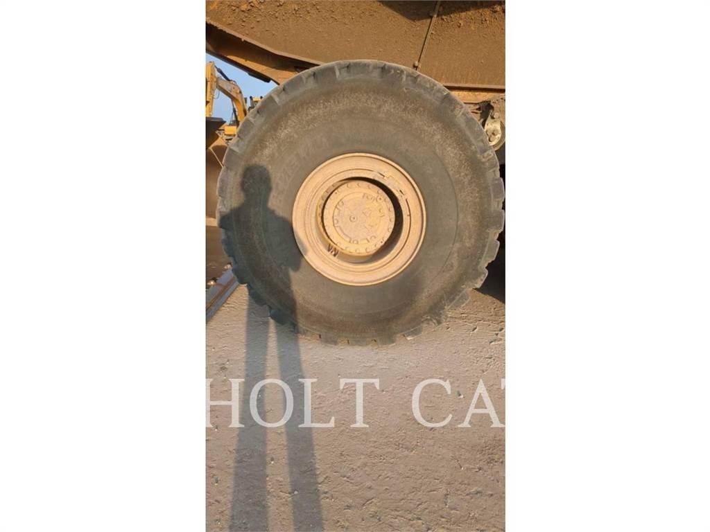 CAT 745 Dumpers articolati