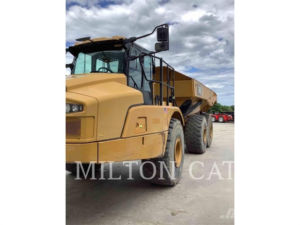 CAT 745 Dumpers articolati