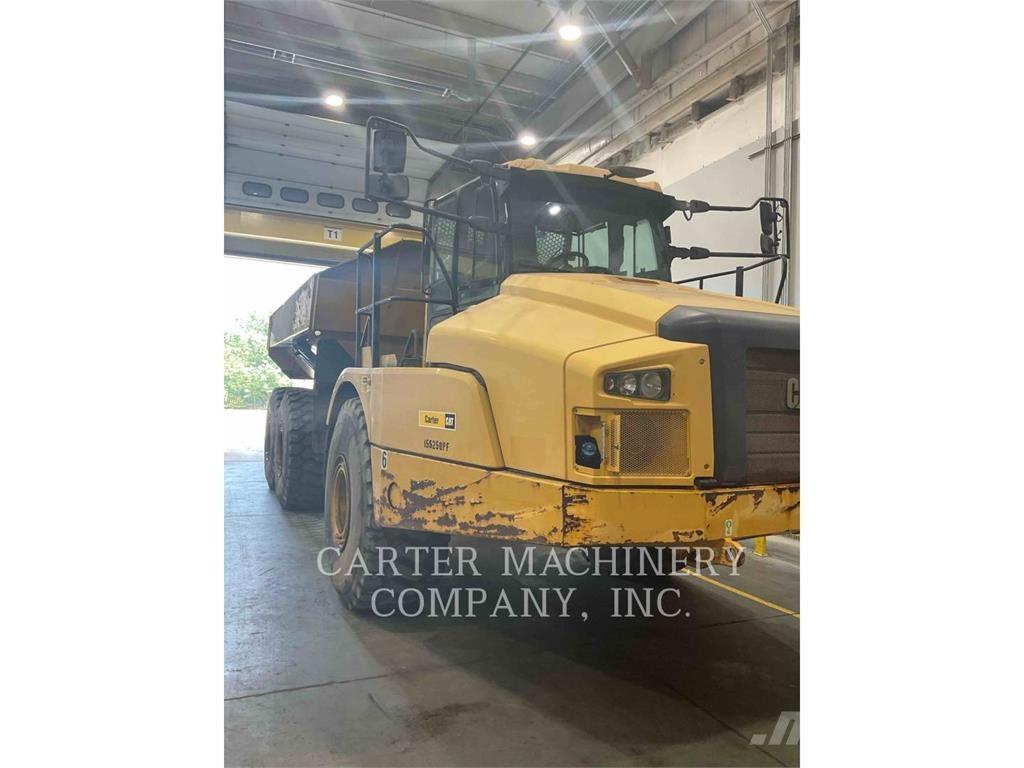 CAT 745 Dumpers articolati