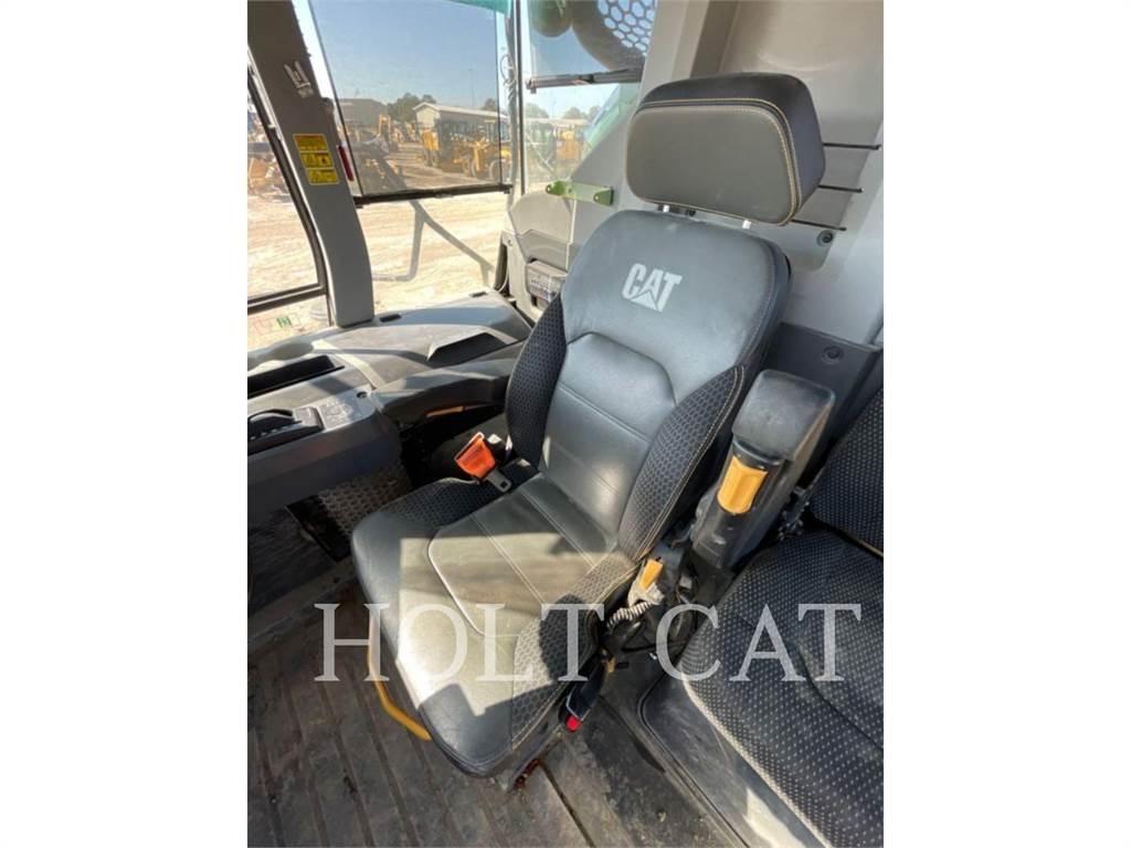 CAT 745 Dumpers articolati