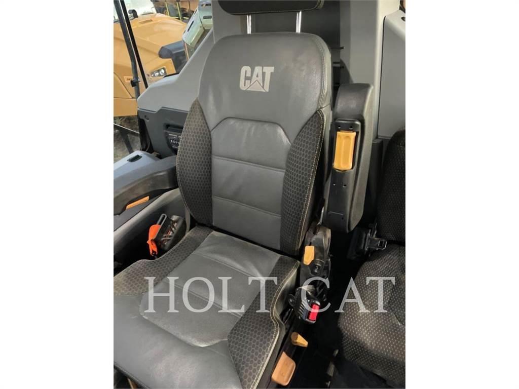 CAT 745 Dumpers articolati