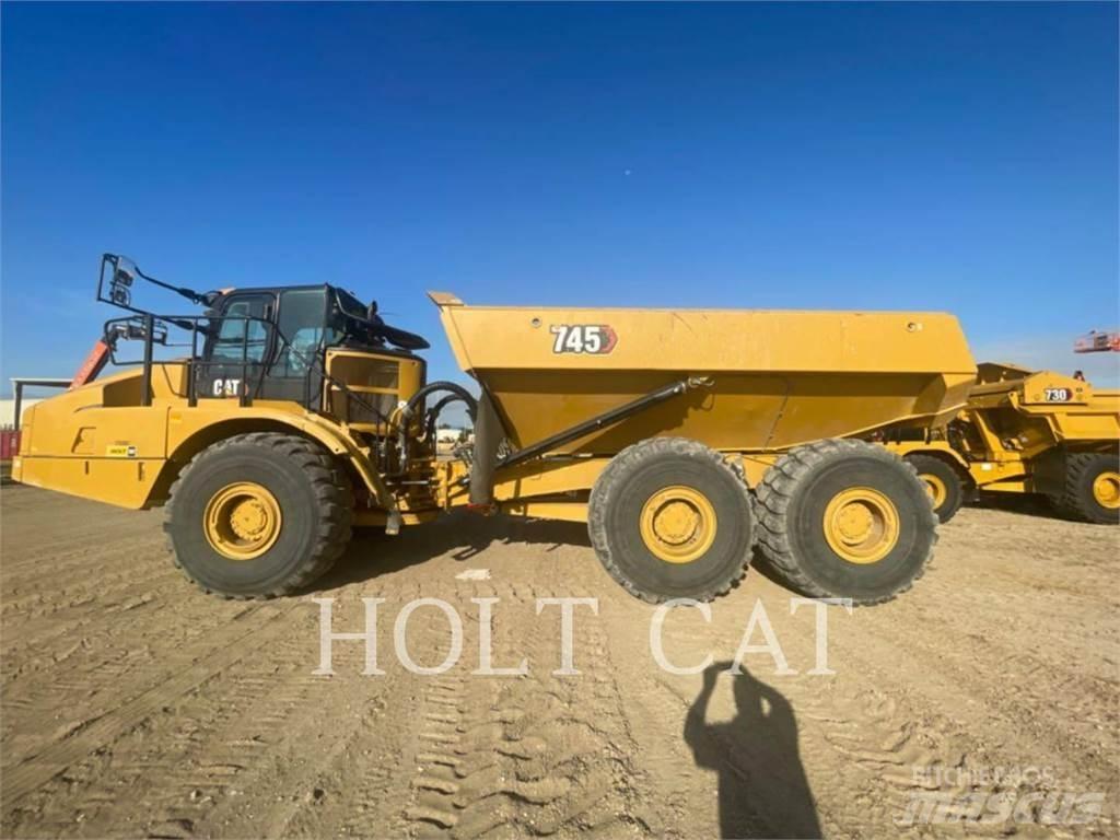 CAT 745 Dumpers articolati