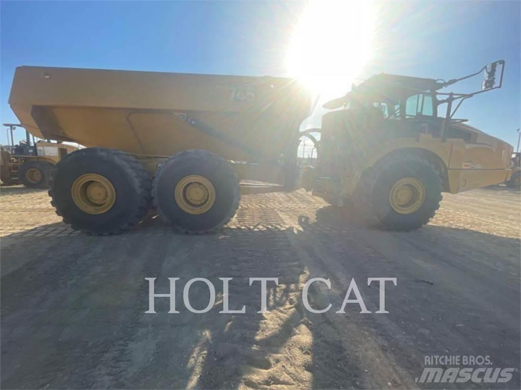 CAT 745 Dumpers articolati