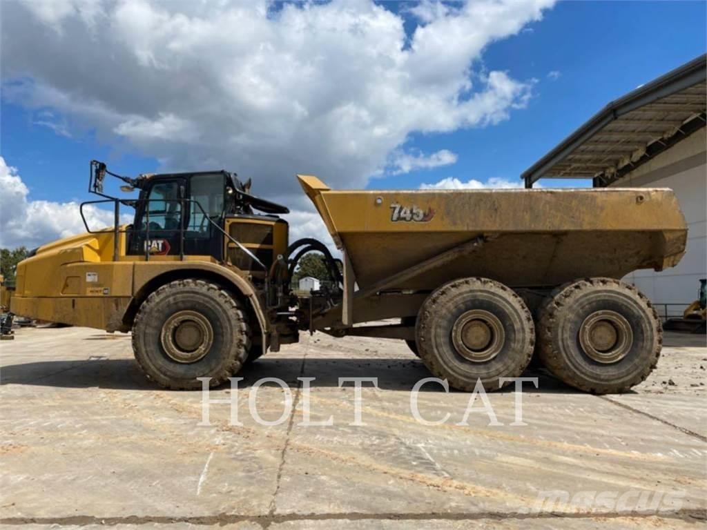 CAT 745 Dumpers articolati