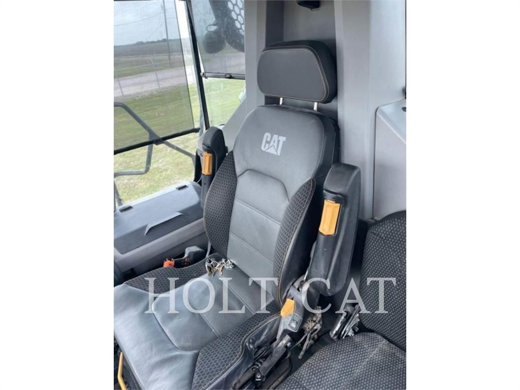 CAT 745 Dumpers articolati