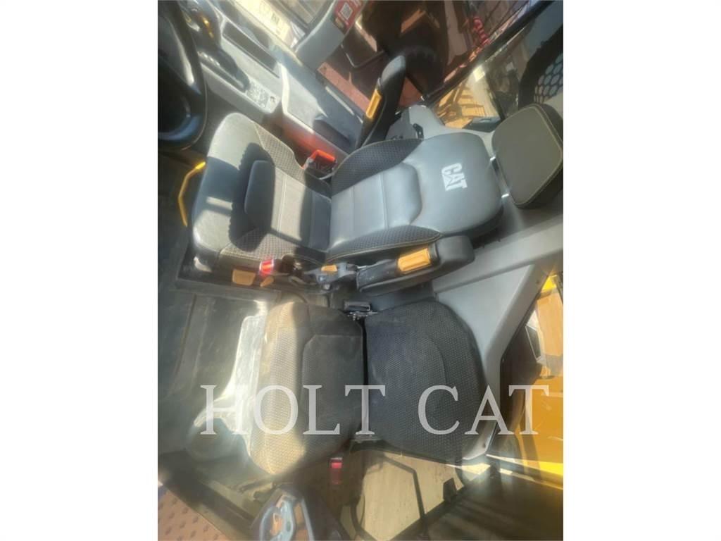 CAT 745 Dumpers articolati