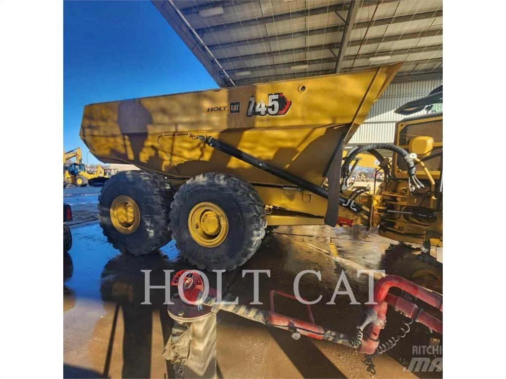 CAT 745 Dumpers articolati