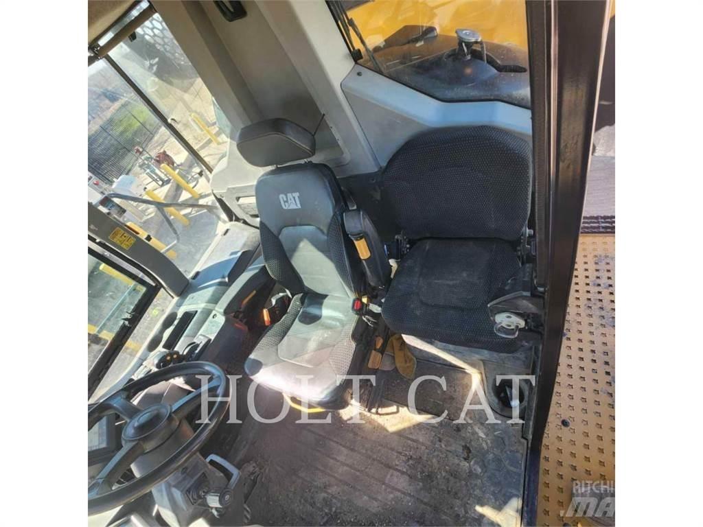 CAT 745 Dumpers articolati