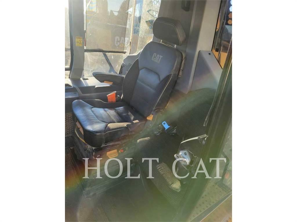 CAT 745 Dumpers articolati