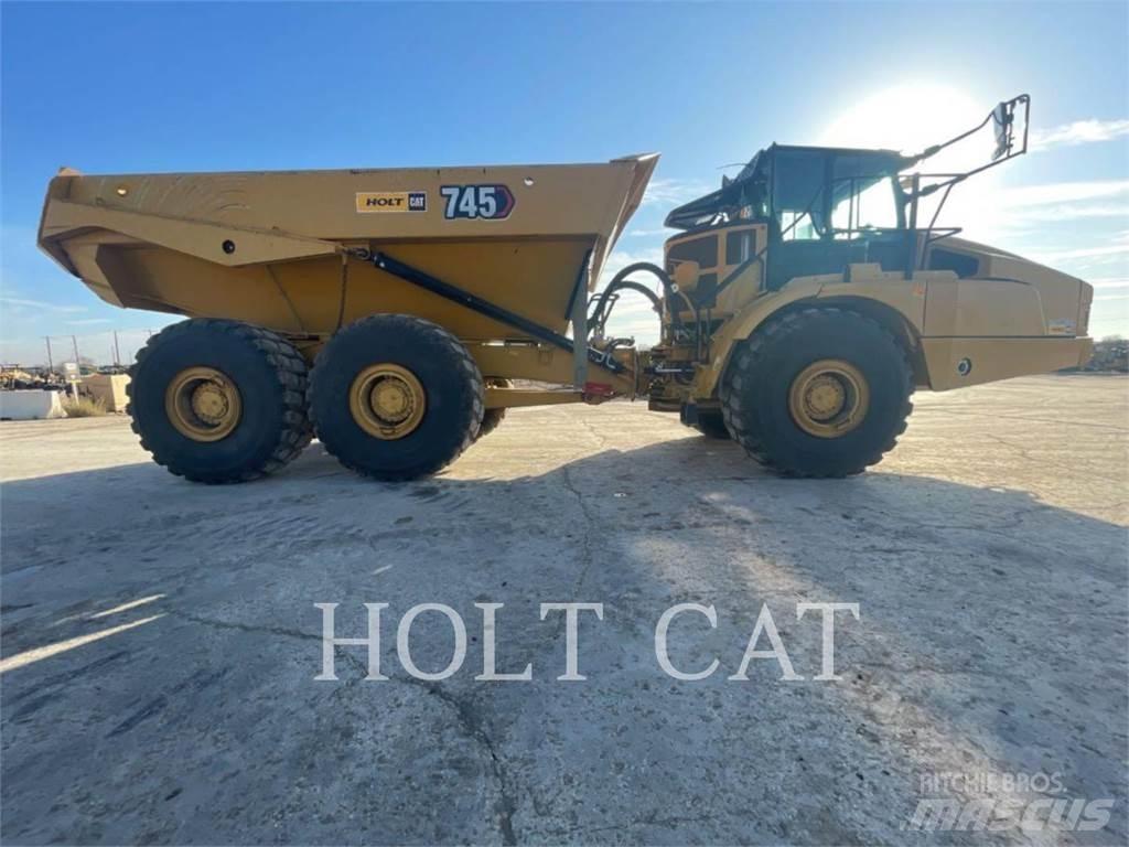 CAT 745 Dumpers articolati