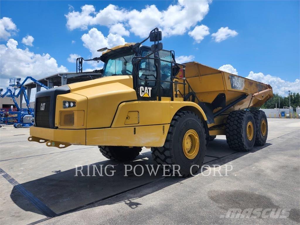 CAT 745 Dumpers articolati