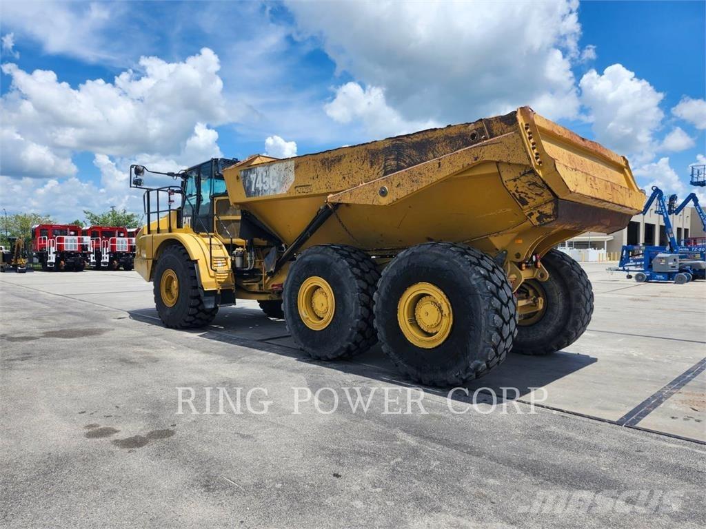 CAT 745 Dumpers articolati