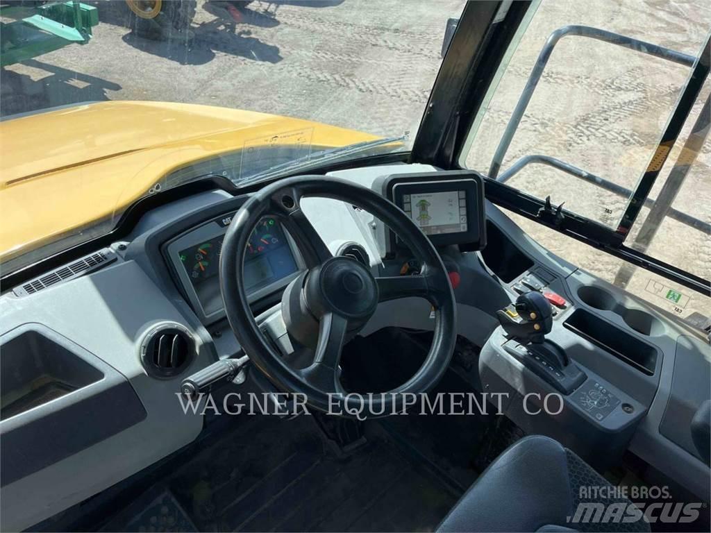 CAT 745 Dumpers articolati