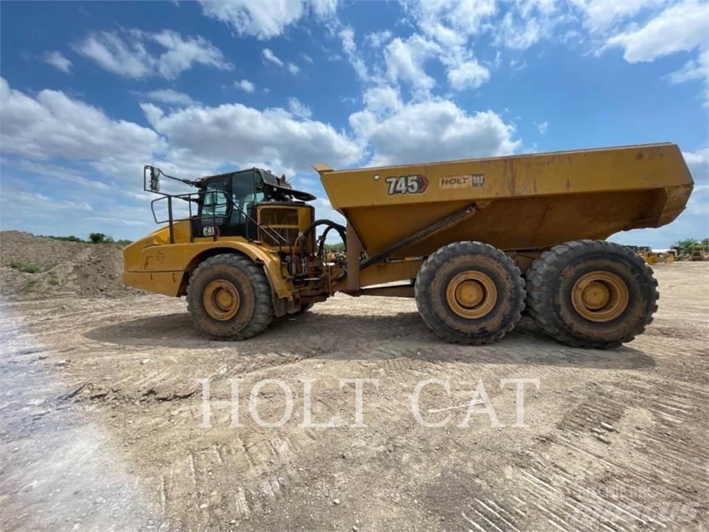 CAT 745 Dumpers articolati