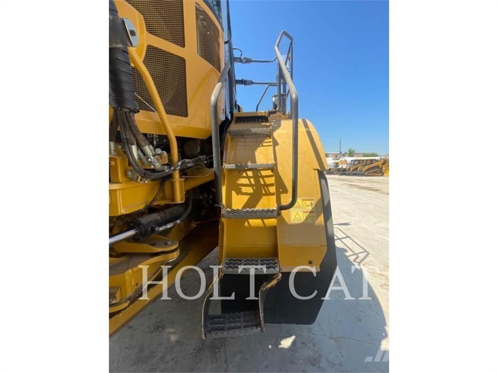 CAT 745 Dumpers articolati