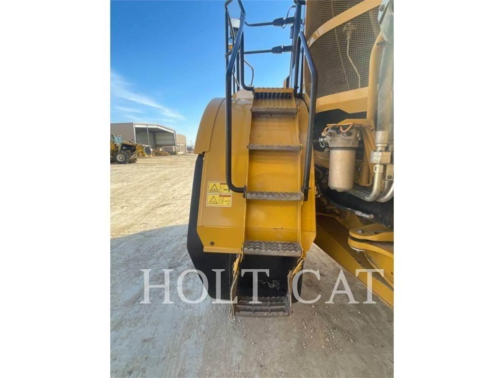 CAT 745 Dumpers articolati