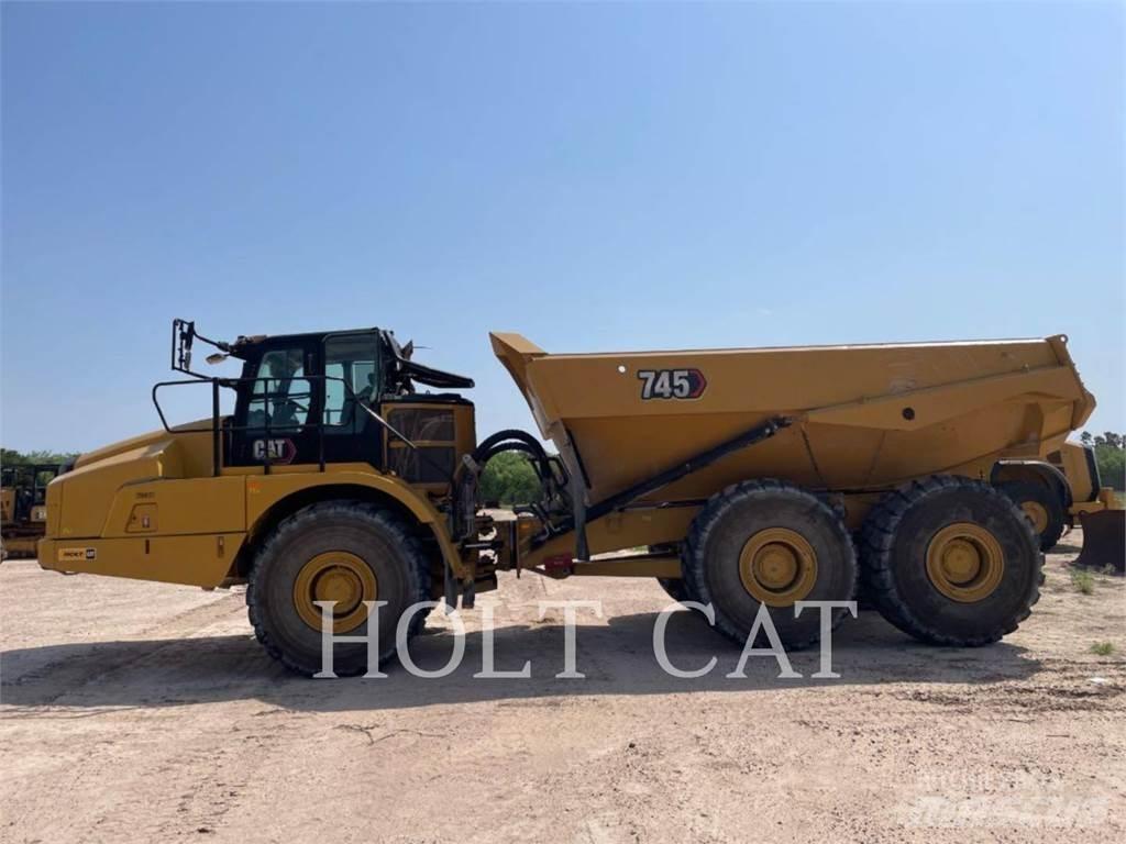 CAT 745 Dumpers articolati