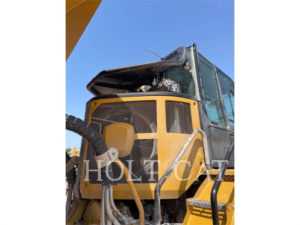 CAT 745 Dumpers articolati