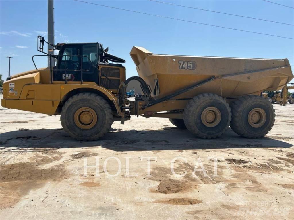 CAT 745 Dumpers articolati