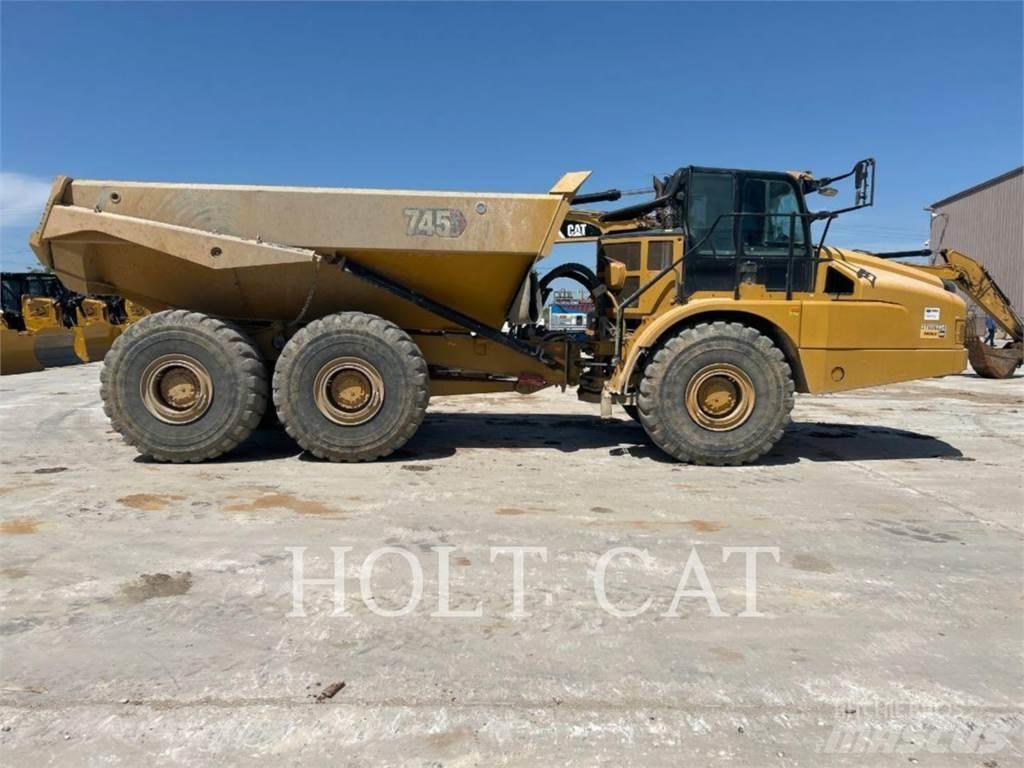 CAT 745 Dumpers articolati