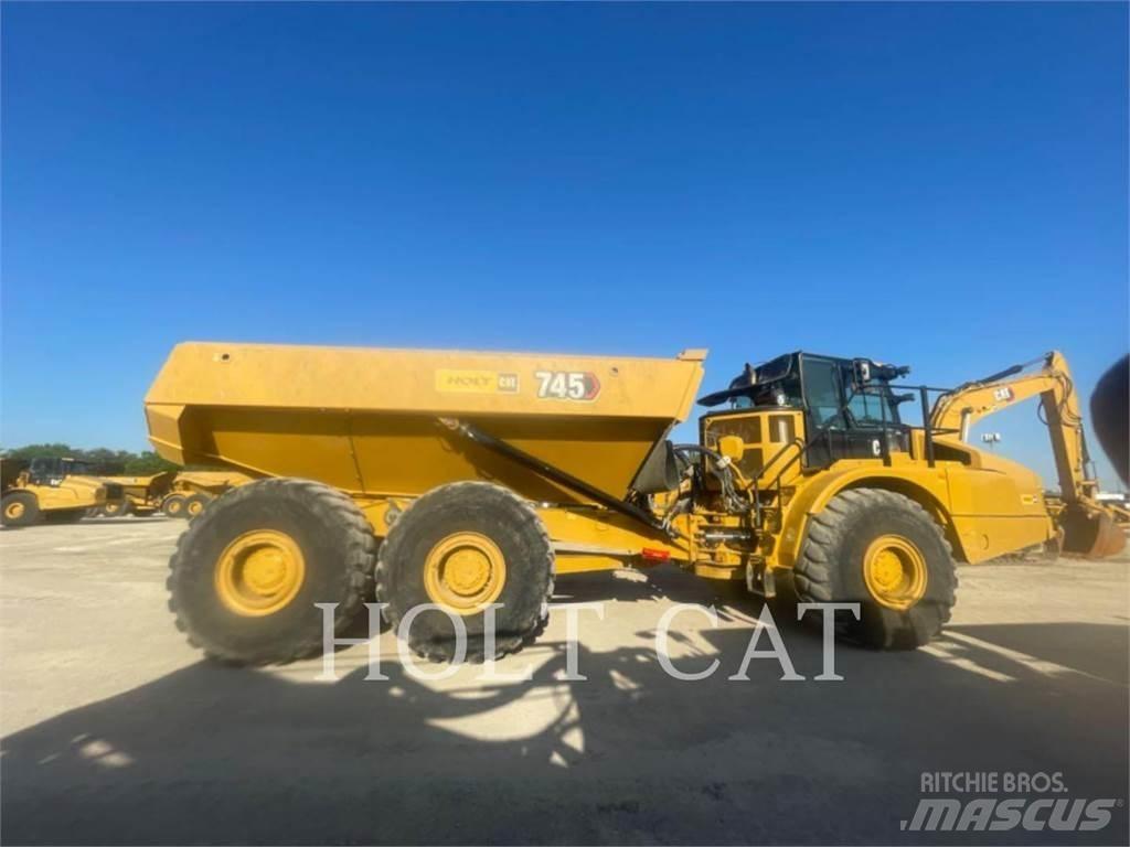 CAT 745 Dumpers articolati