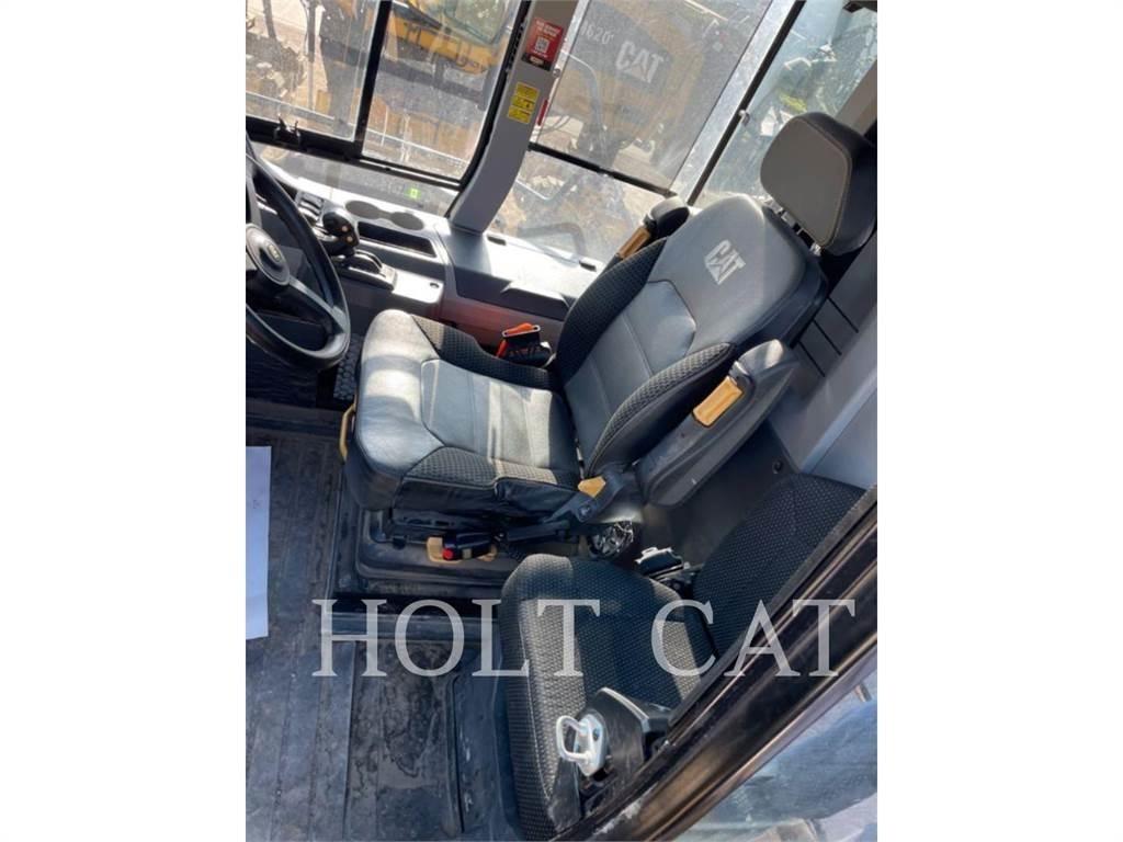 CAT 745 Dumpers articolati
