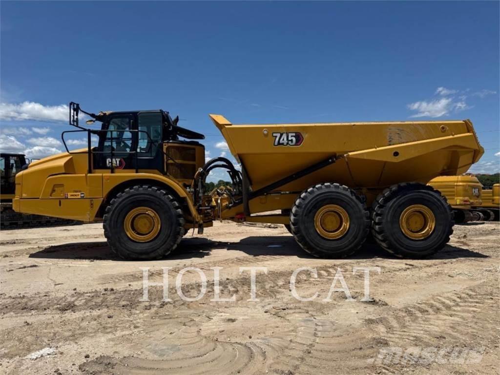 CAT 745 Dumpers articolati