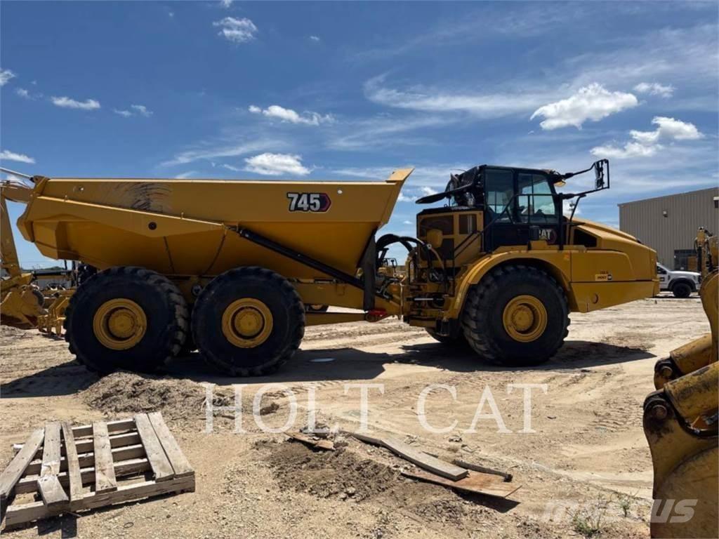 CAT 745 Dumpers articolati