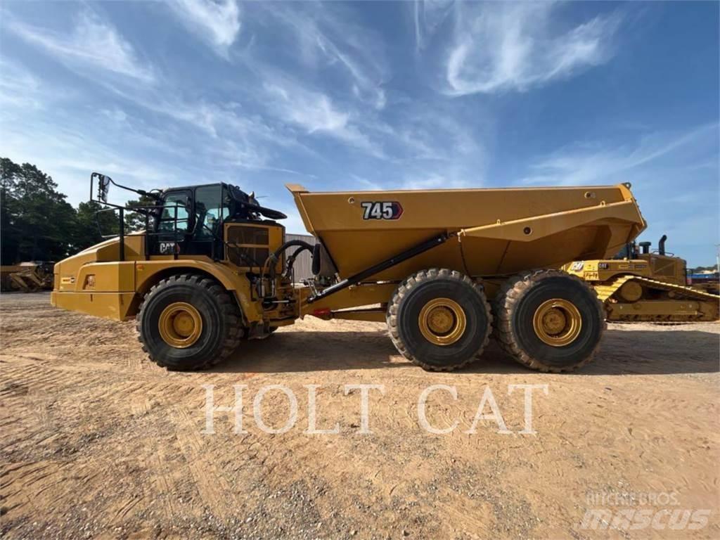 CAT 745 Dumpers articolati