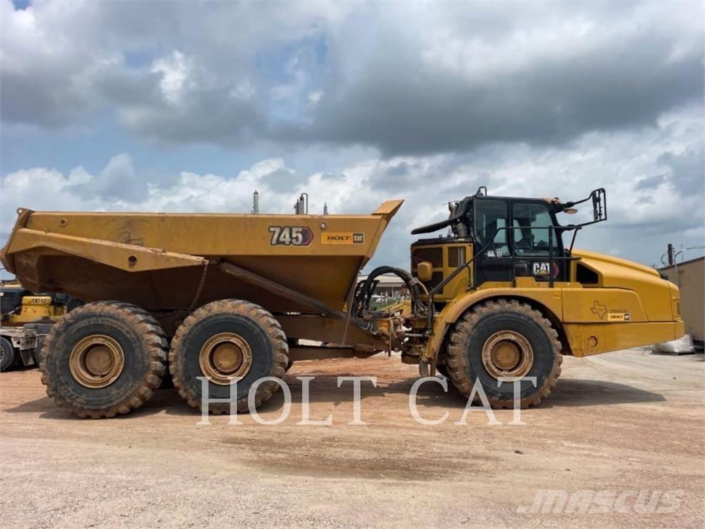 CAT 745 Dumpers articolati