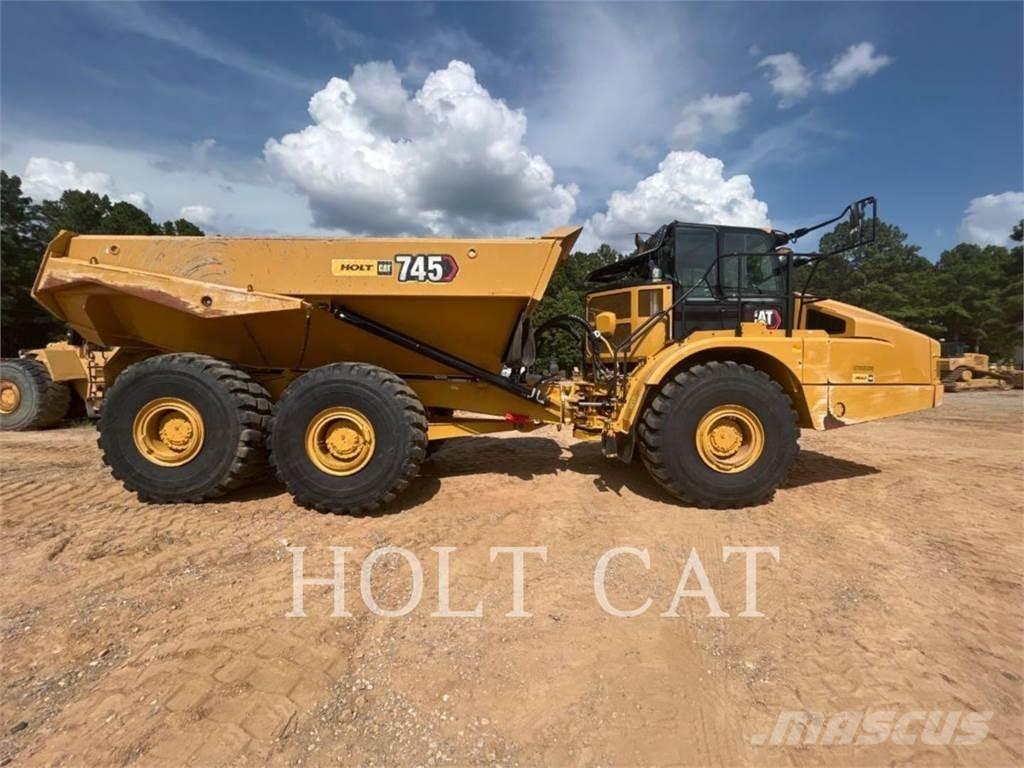 CAT 745 Dumpers articolati
