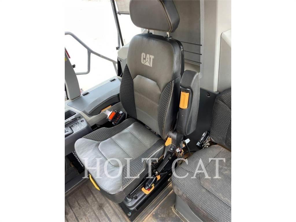 CAT 745 Dumpers articolati