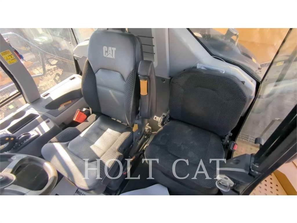 CAT 745 Dumpers articolati
