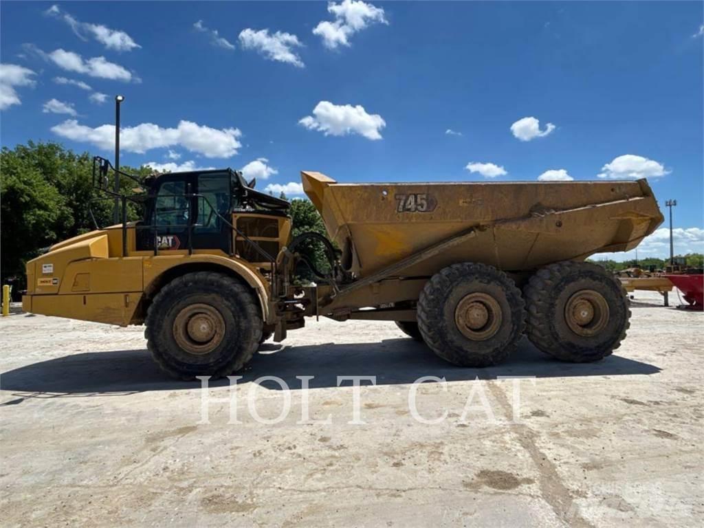 CAT 745 Dumpers articolati